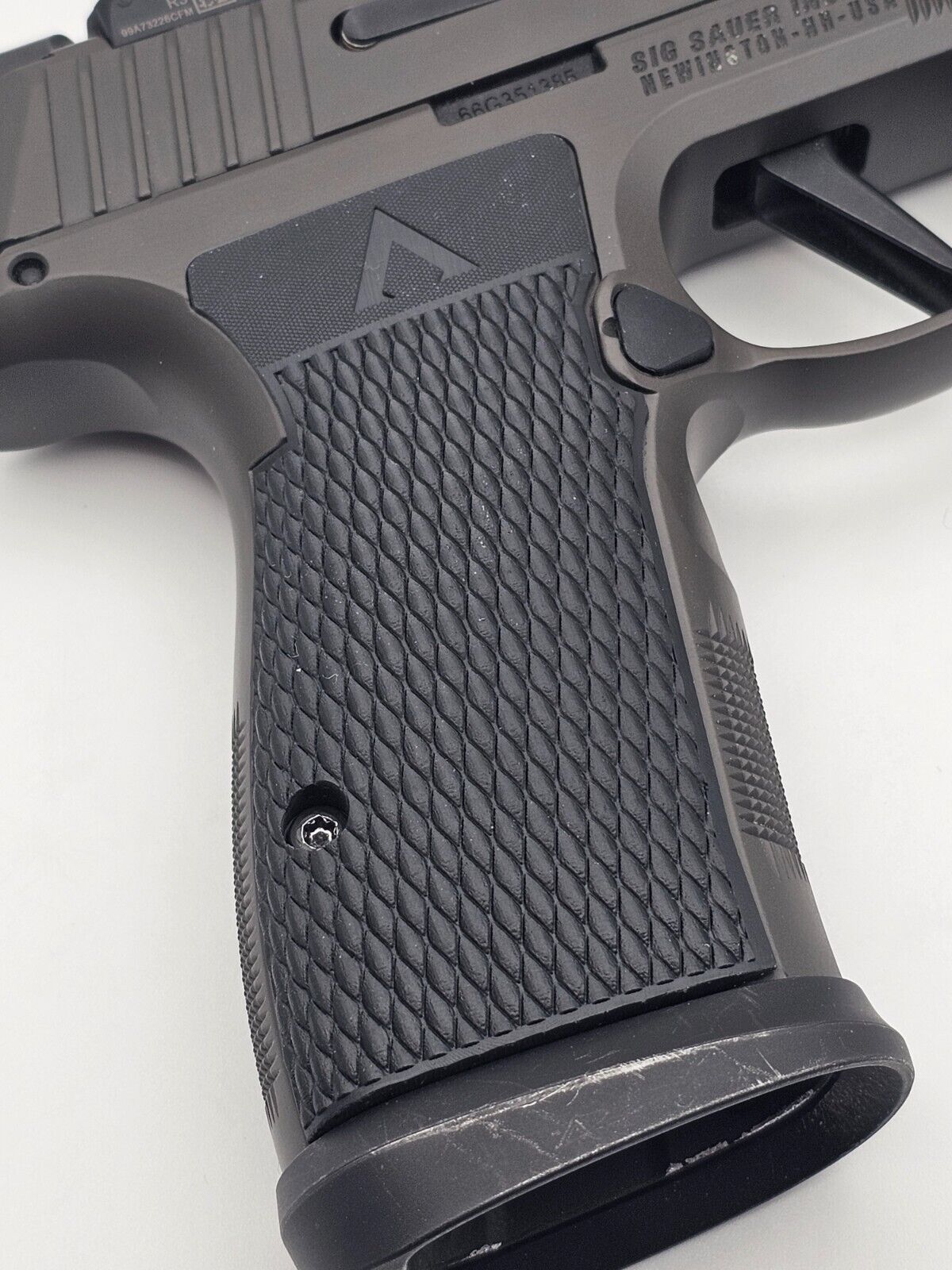 Sig Sauer P365 AXG Legion Grips Increased/Standard Thickness - Checker II