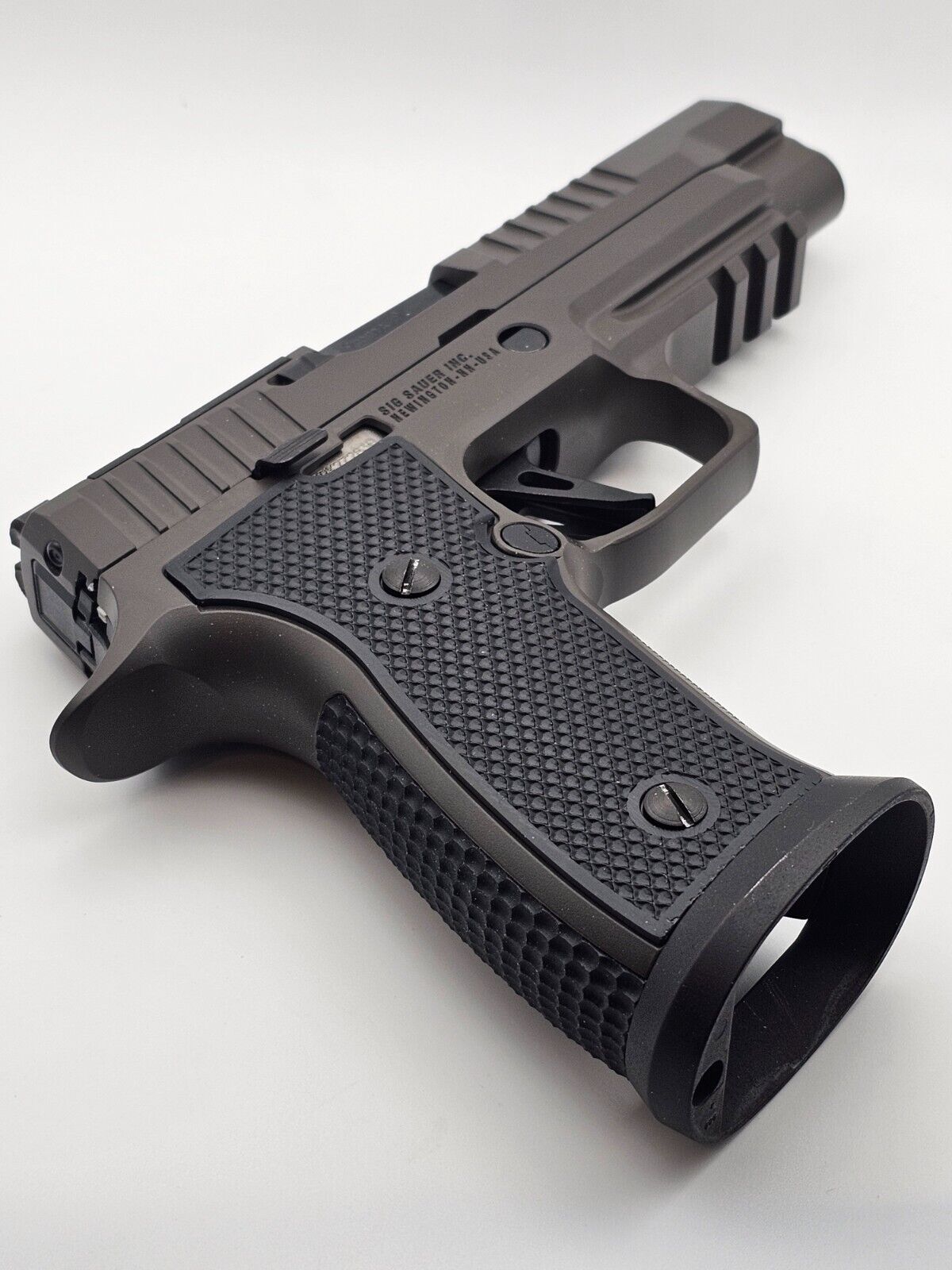P320 AXG Legion Pistol Grips - Diamond