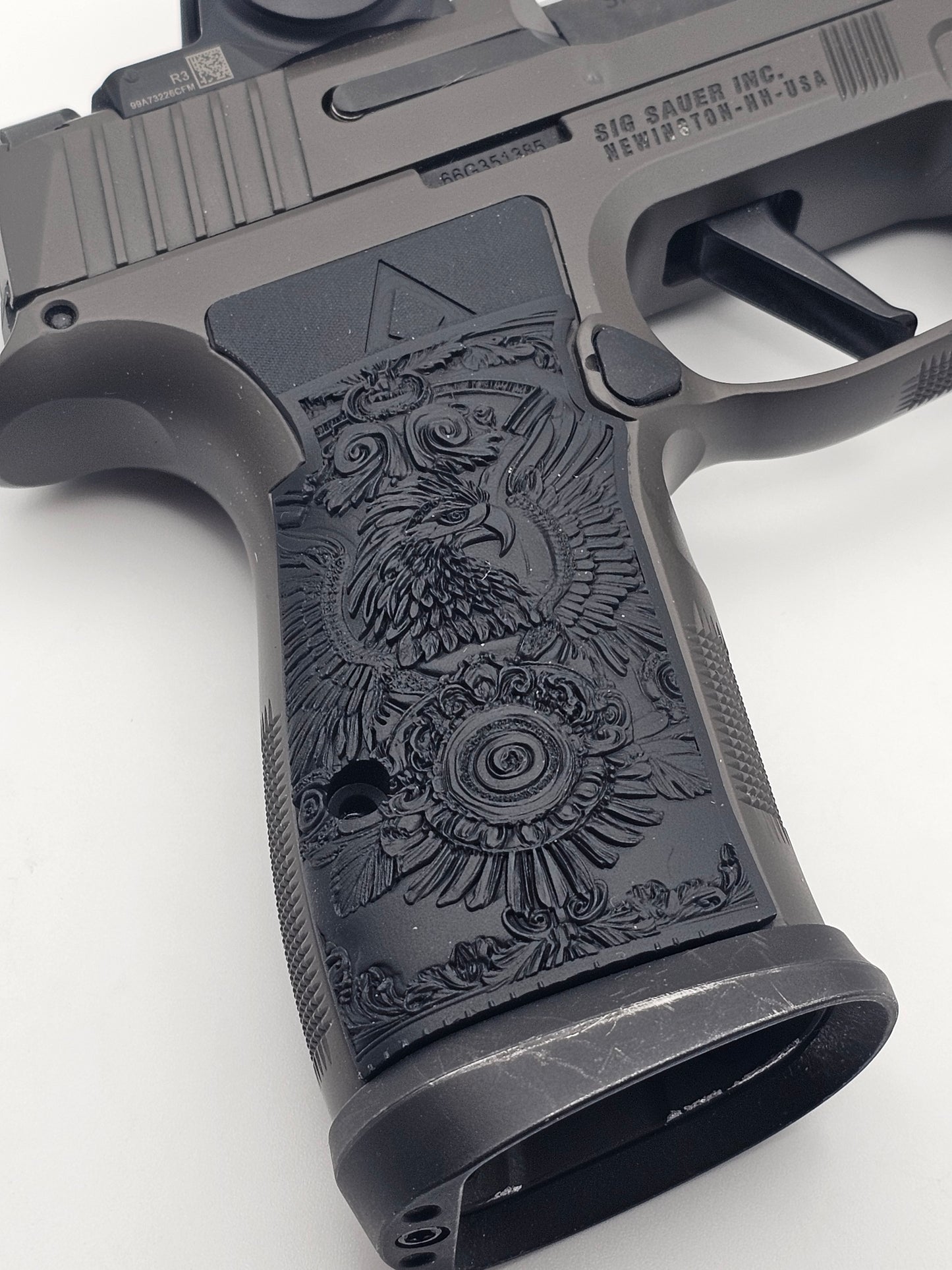 Sig Sauer P365 AXG Legion Grips - Eagle