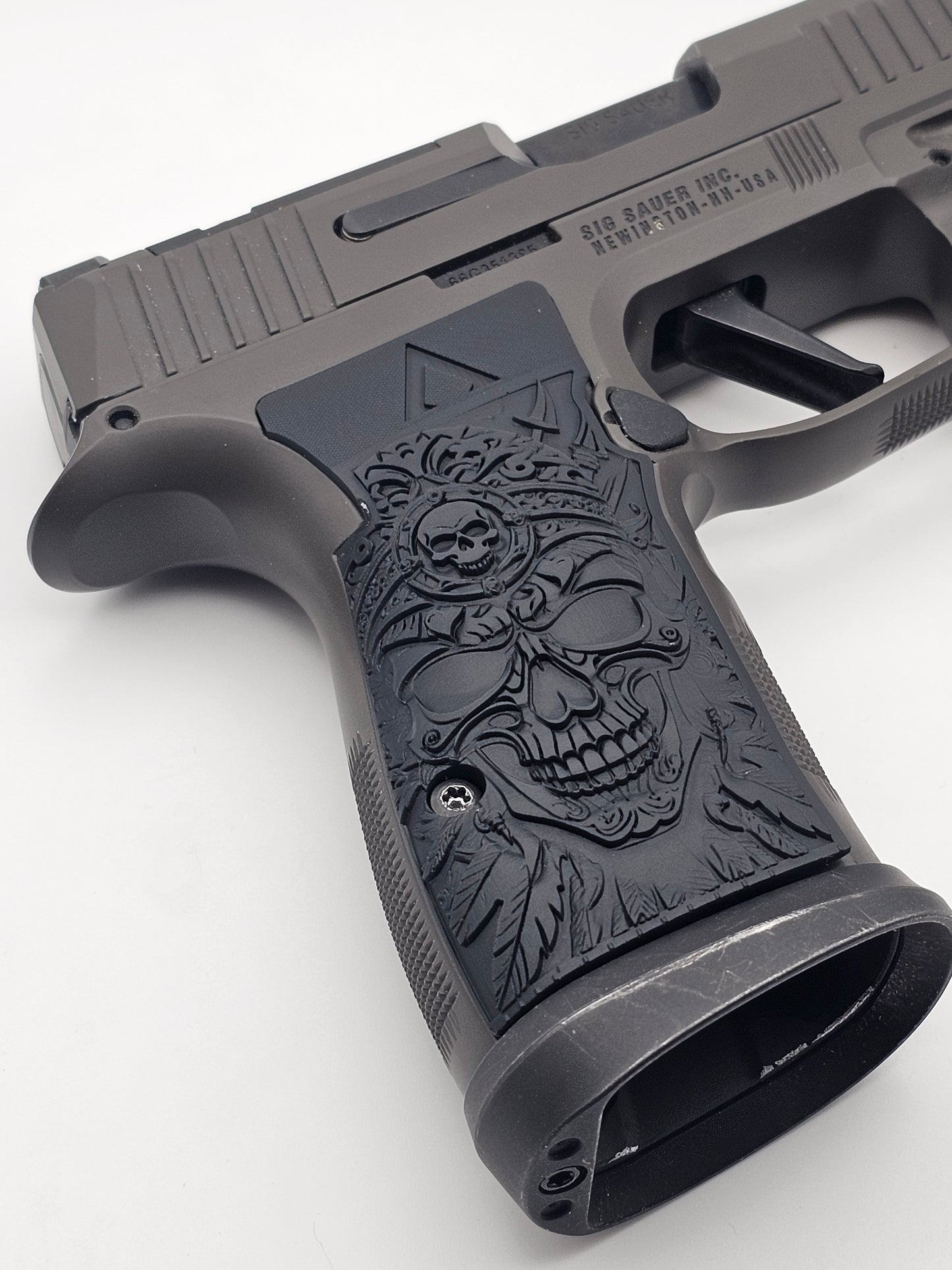 Sig Sauer P365 AXG Legion Grips - Skull IV