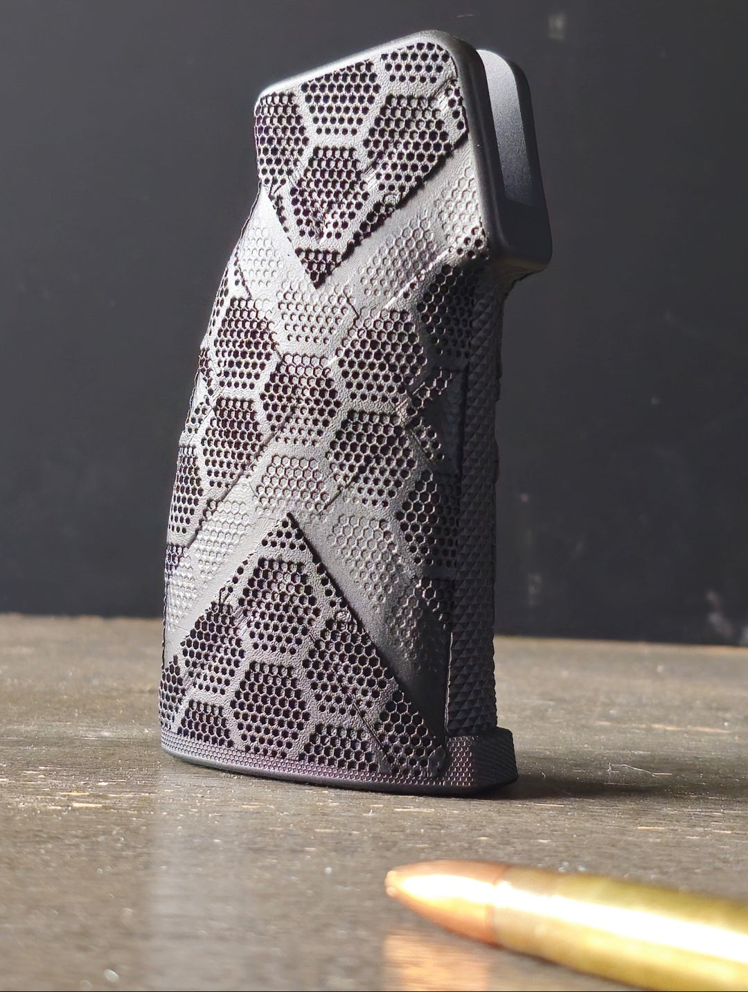 AR-15 Vertical Pistol Grip - Grid